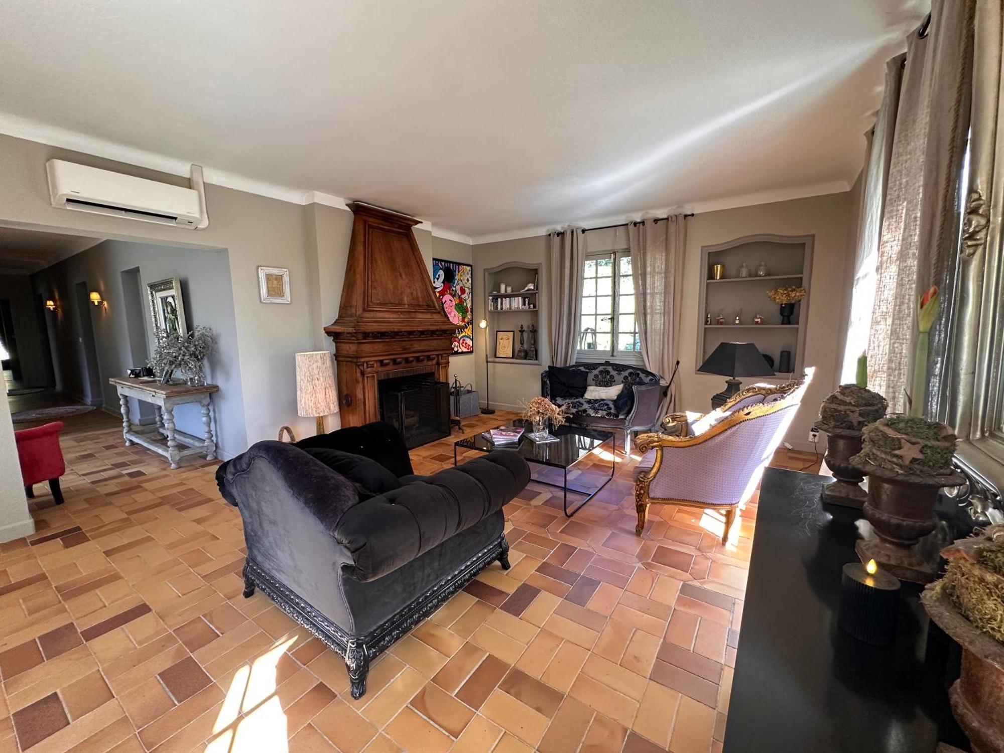 Bastide Aina Et Piscine Homestay